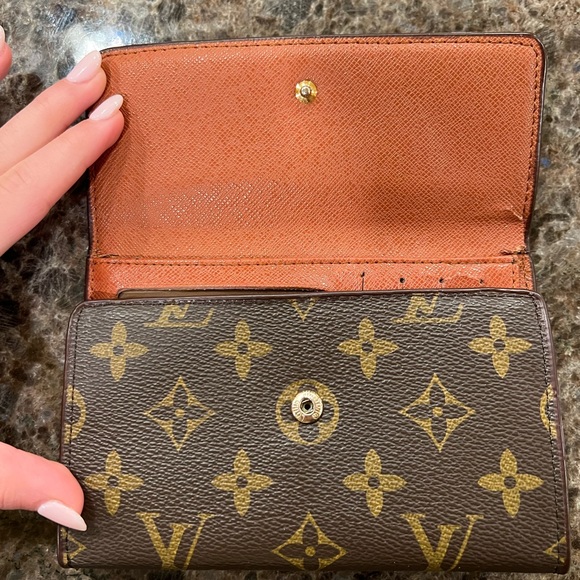 LV monogram tri fold wallet - Picture 3 of 9